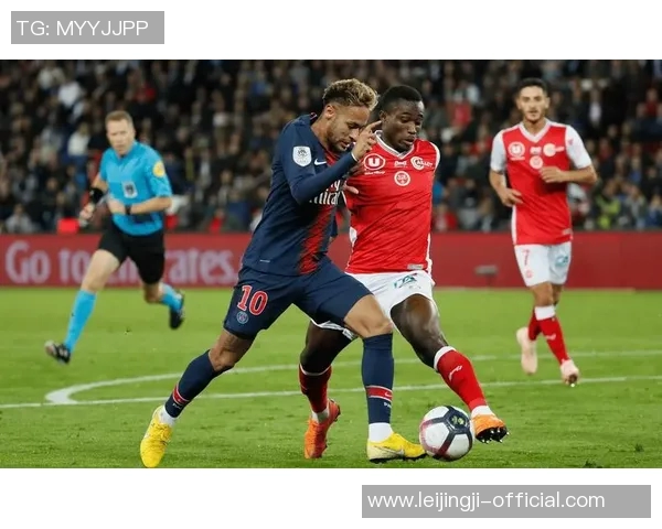 欧冠精彩对决：里昂与莱比锡战成平局引发全场热议