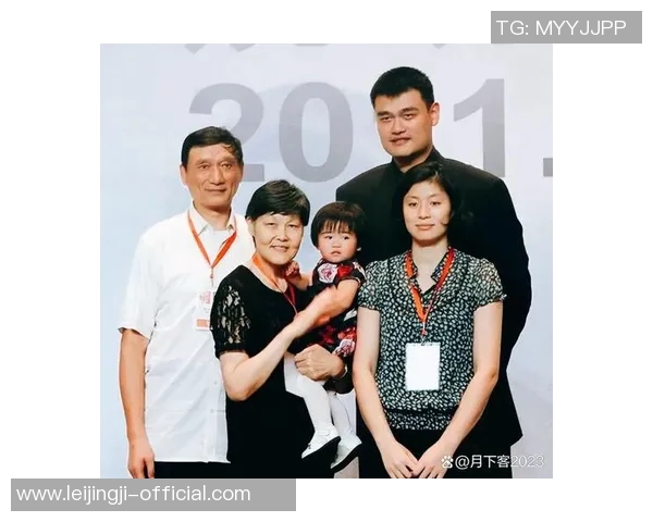 姚明在北京塑像揭幕见证中国篮球传奇与文化传承的辉煌时刻