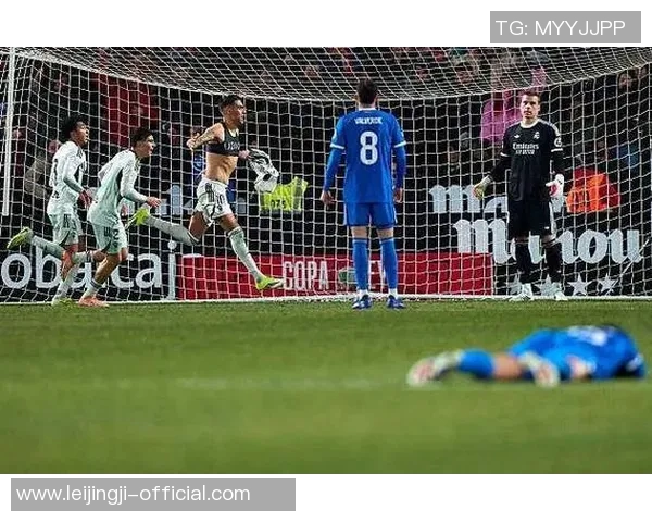 尤文图斯惊天逆转皇马4-3神扑成比赛转折点引发转会热议 尤文图斯惊天逆转皇马4-3神扑成比赛转折点引发转会热议